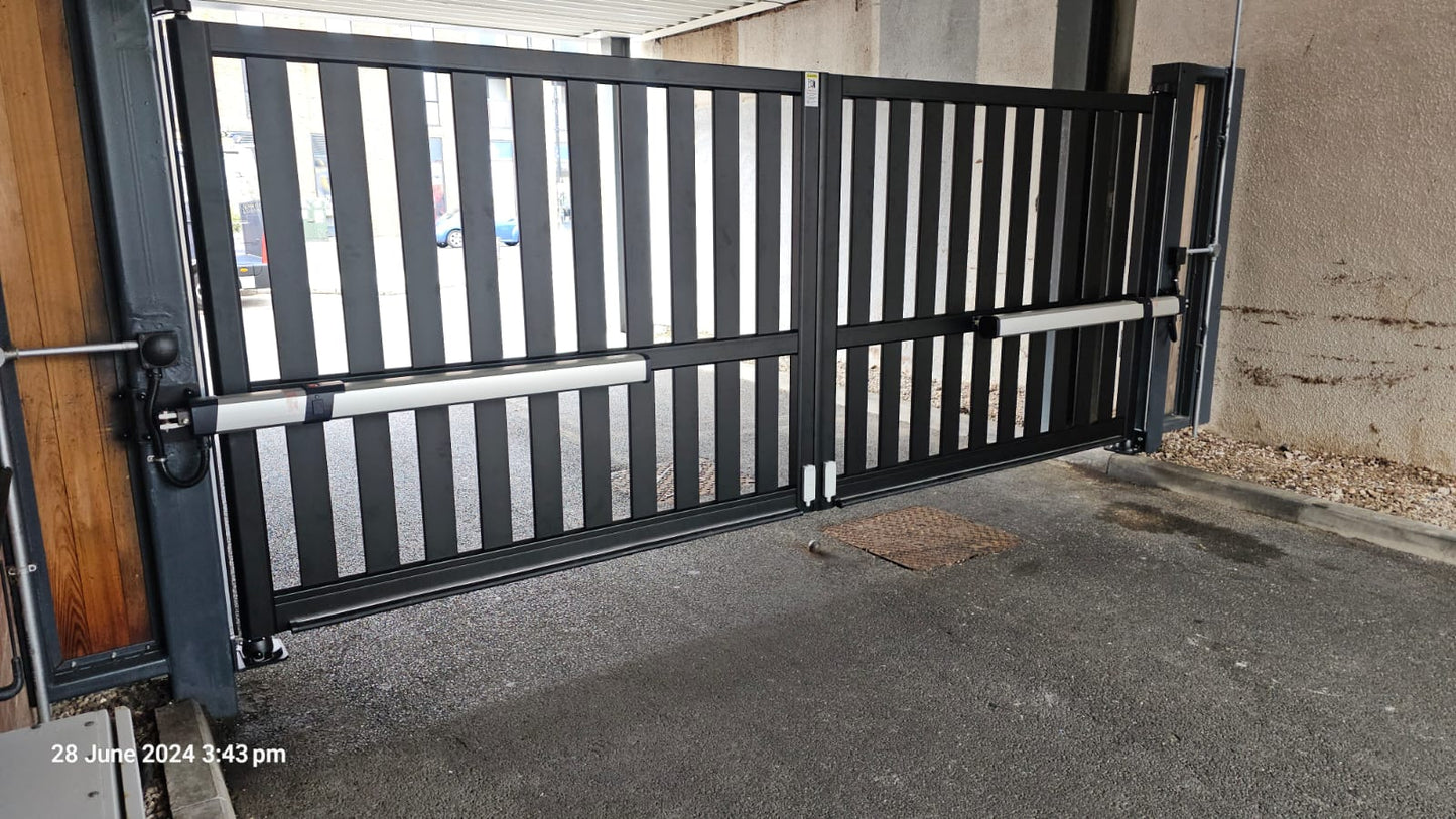 Commercial & Industrial Swing Gates